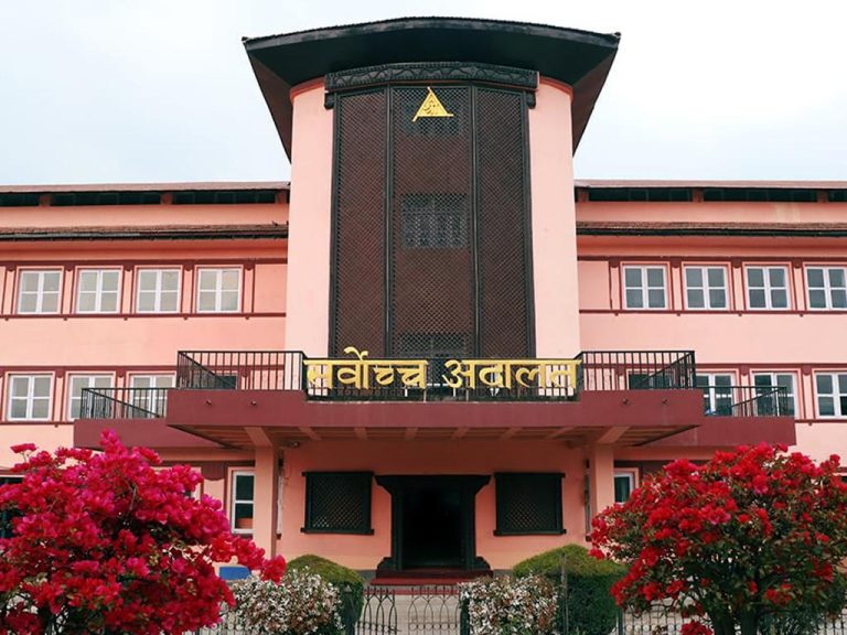 निवर्तमान गभर्नर अधिकारीविरुद्धको रिटमा कारण देखाउ आदेश जारी