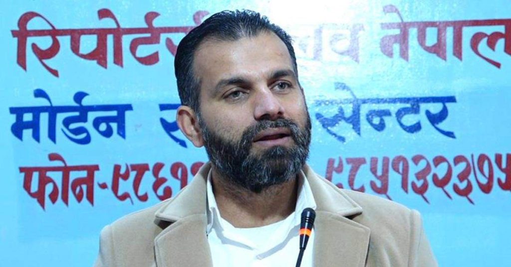 खेम शर्माका तीन पुस्तक सार्वजनिक