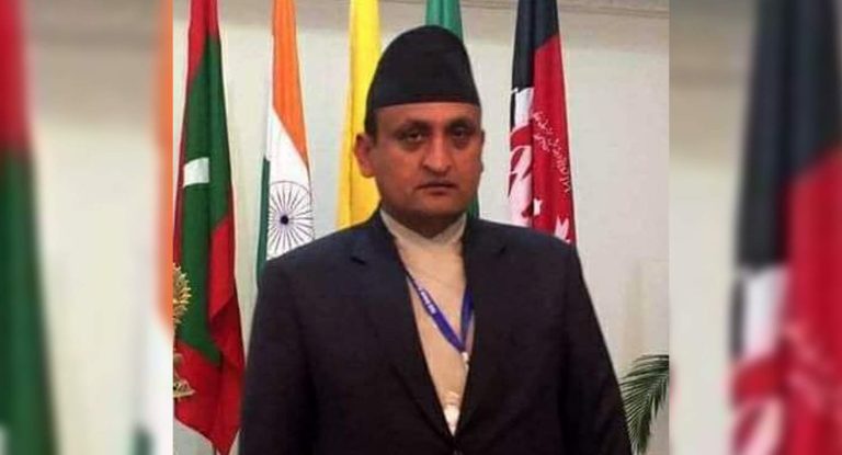 ७० लाख घुस लिएर रिसोर्ट कर्मचारीको नाममा चेक काट्न लगाएका अधिकारी